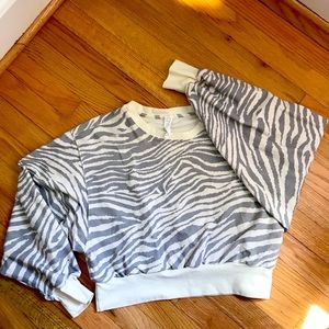 DYI cropped sweatshirt sz. Small